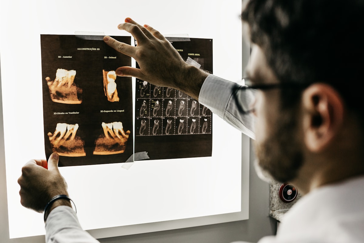 Atendimento em Consultório Odontológico Dr. Marcelo Simões